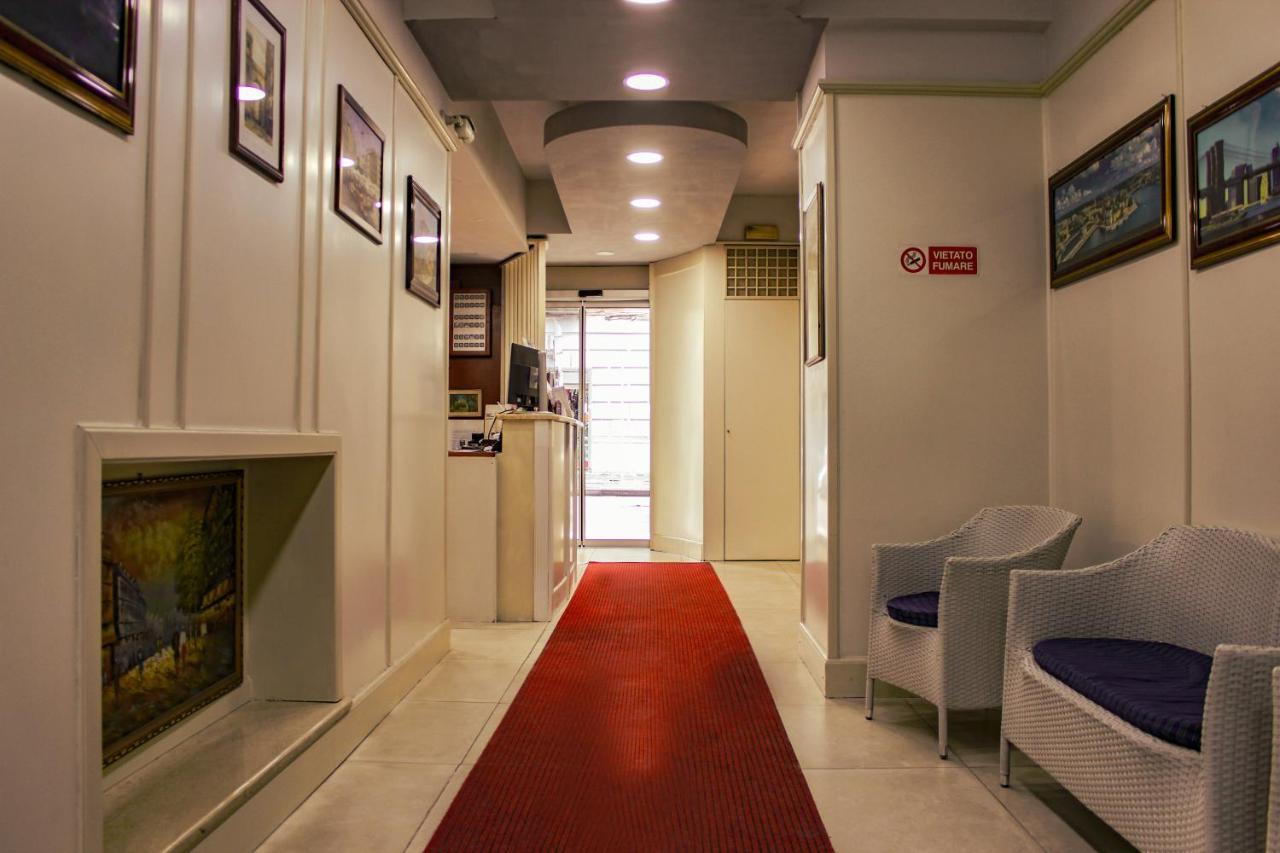 Hotel Garden Napoli Luaran gambar
