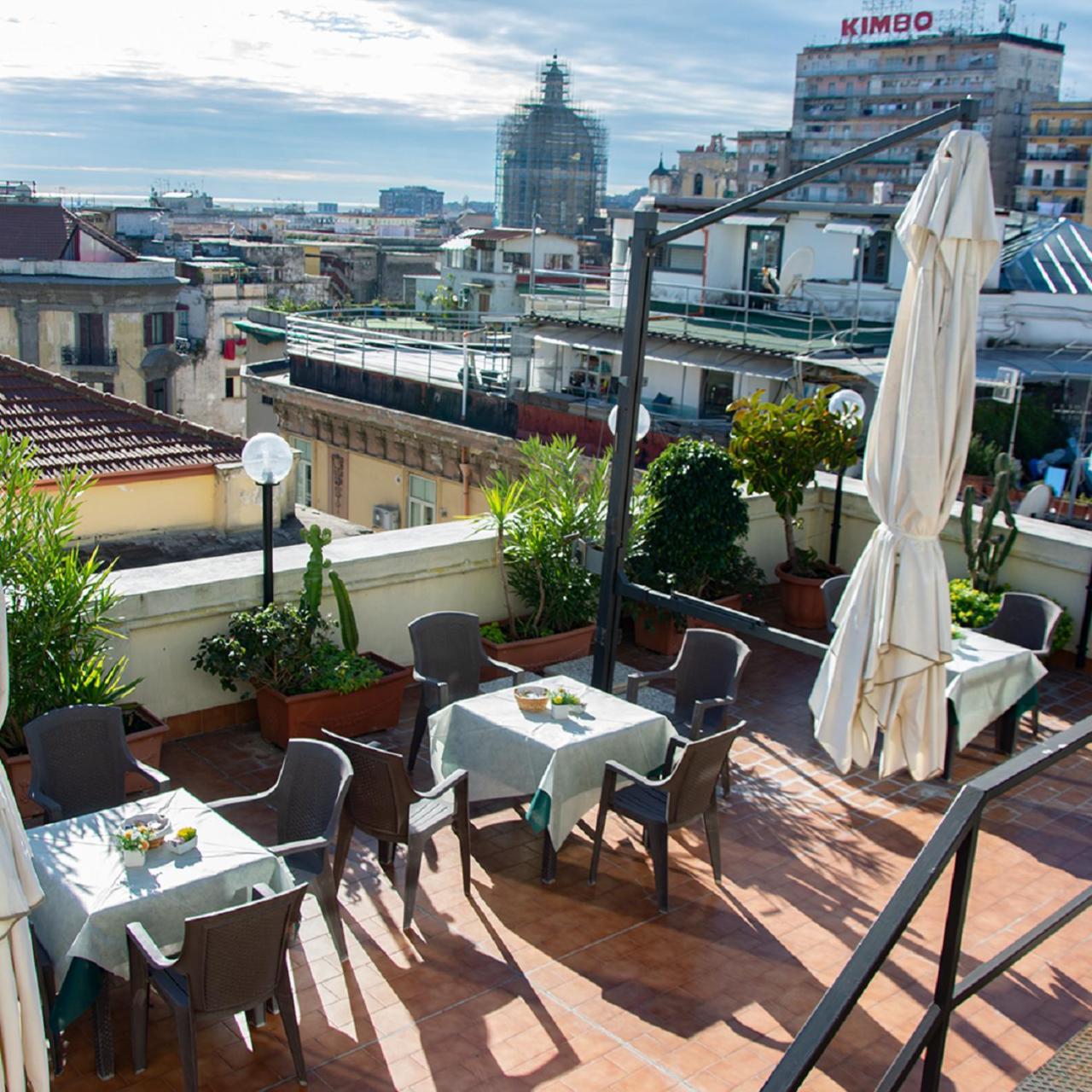 Hotel Garden Napoli Luaran gambar