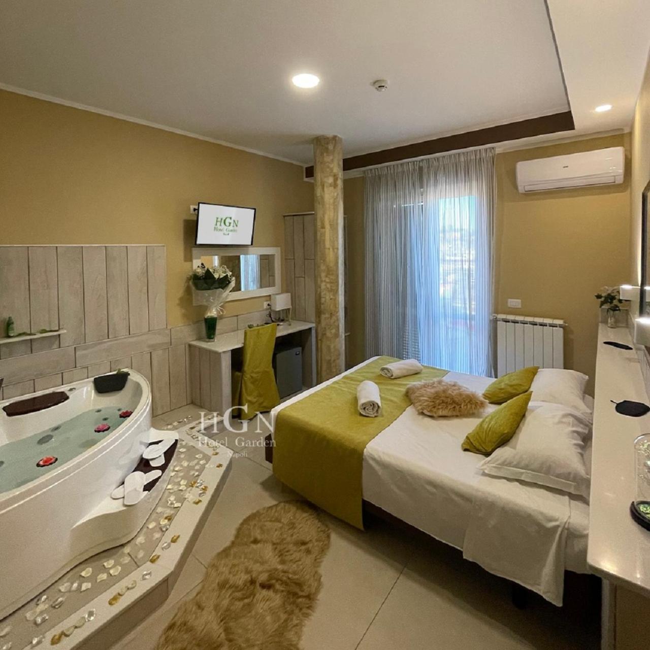 Hotel Garden Napoli Luaran gambar